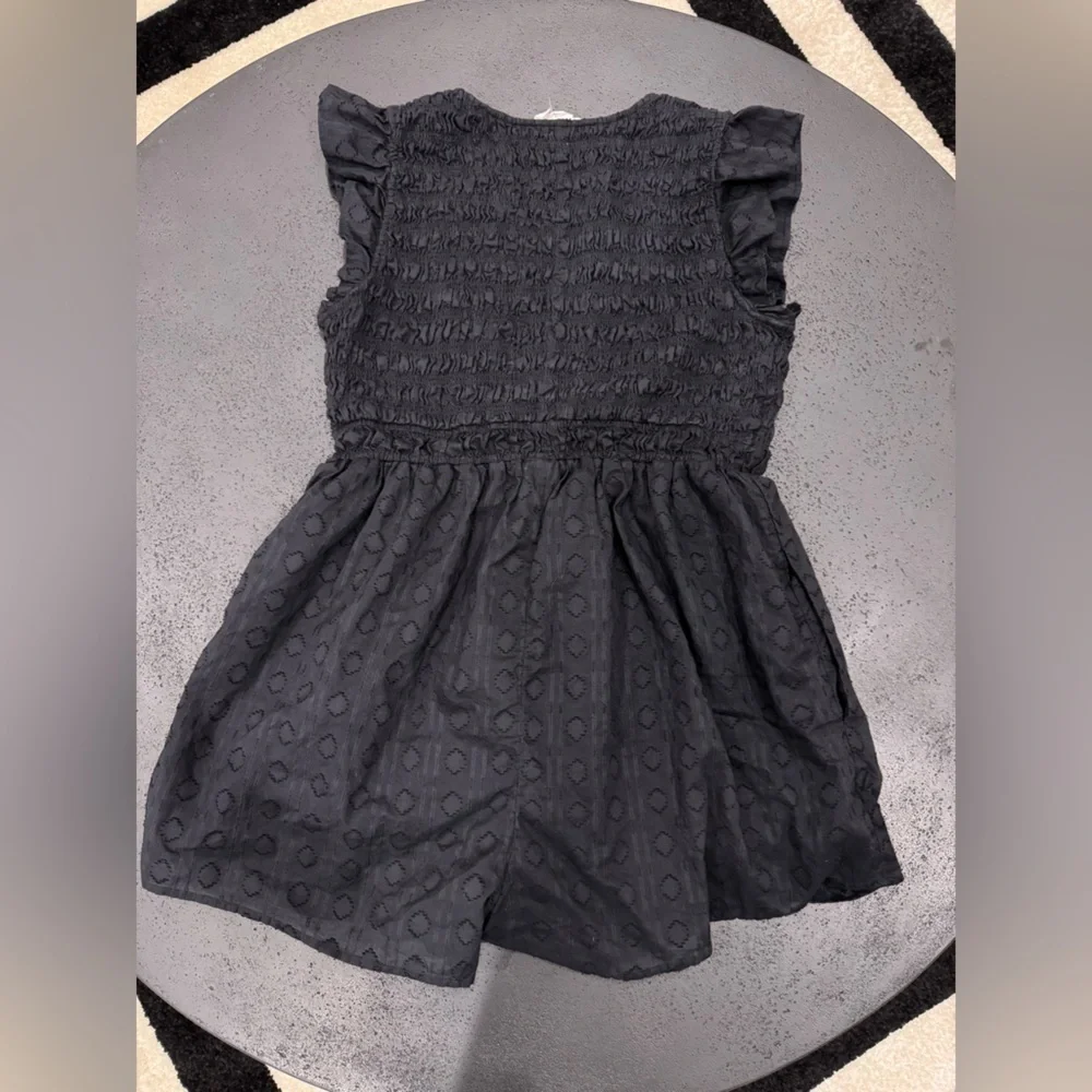 BY ANTHROPOLOGIE The Peregrine Romper Cotton Smocked Ruffle Sleeve Medium GUC - Picture 6 of 10